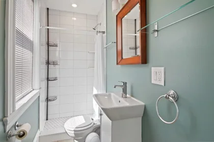Private room at 02139, image 1 of 49