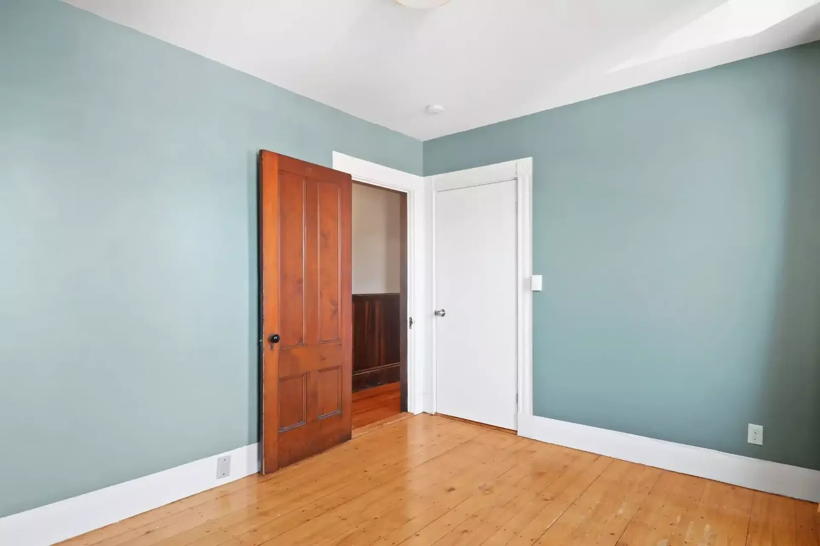 Affordable room for students with ample lighting in