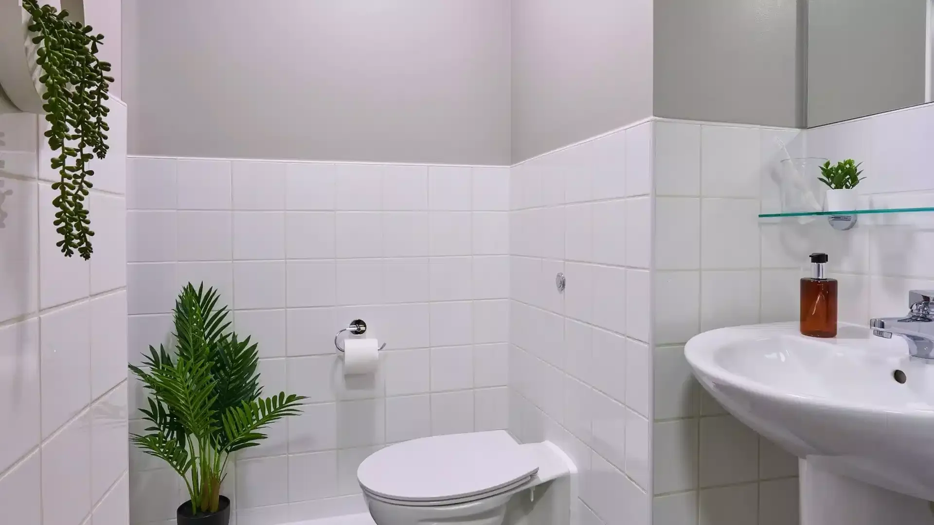 Functional student room perfect for studying in 