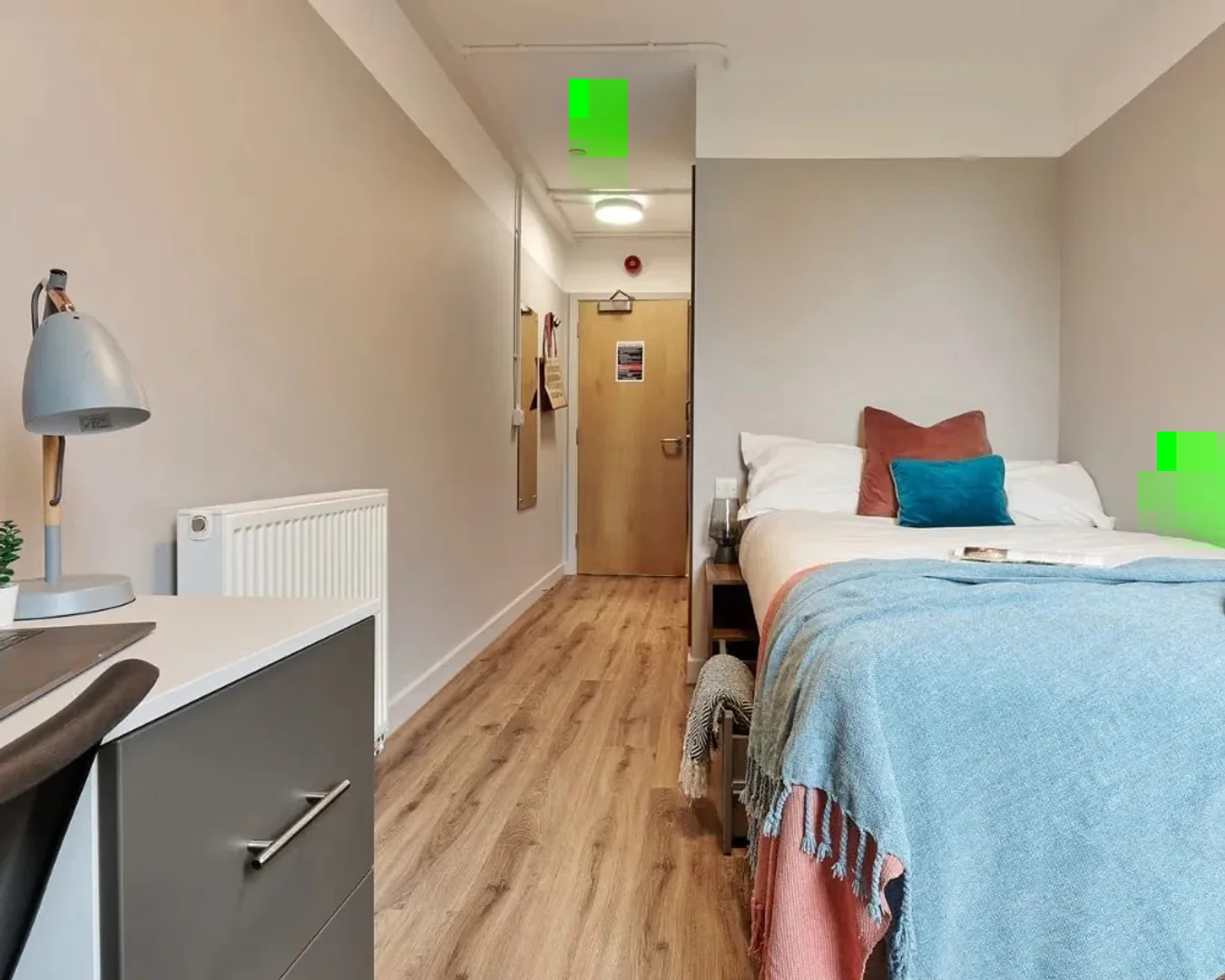 Comfortable and spacious student room in 