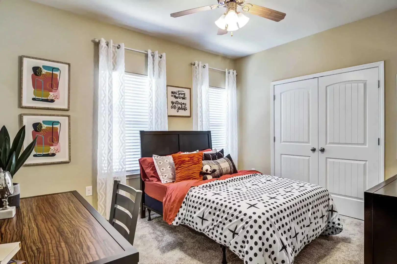 Quarto amigo do estudante em  com comodidades modernas