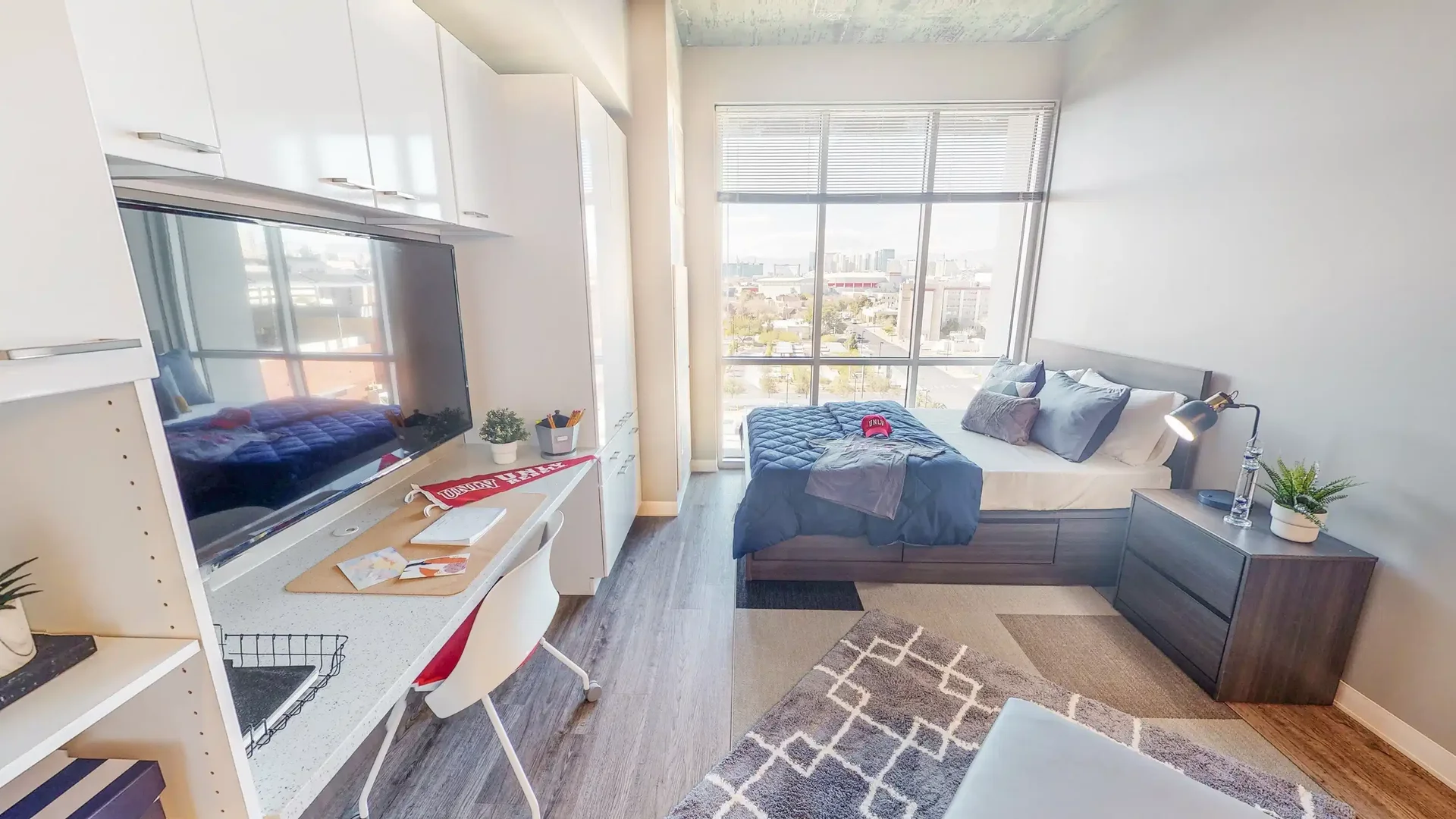 Quarto de estudante confortável e espaçoso em 