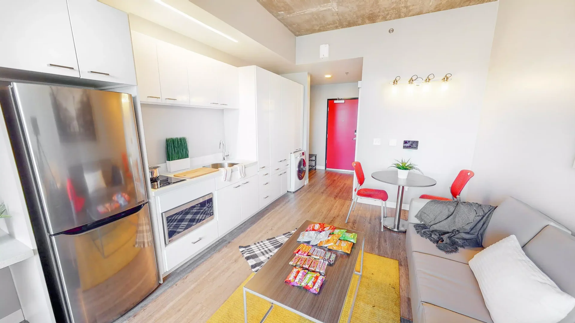 Modern student studio with complete amenities in 