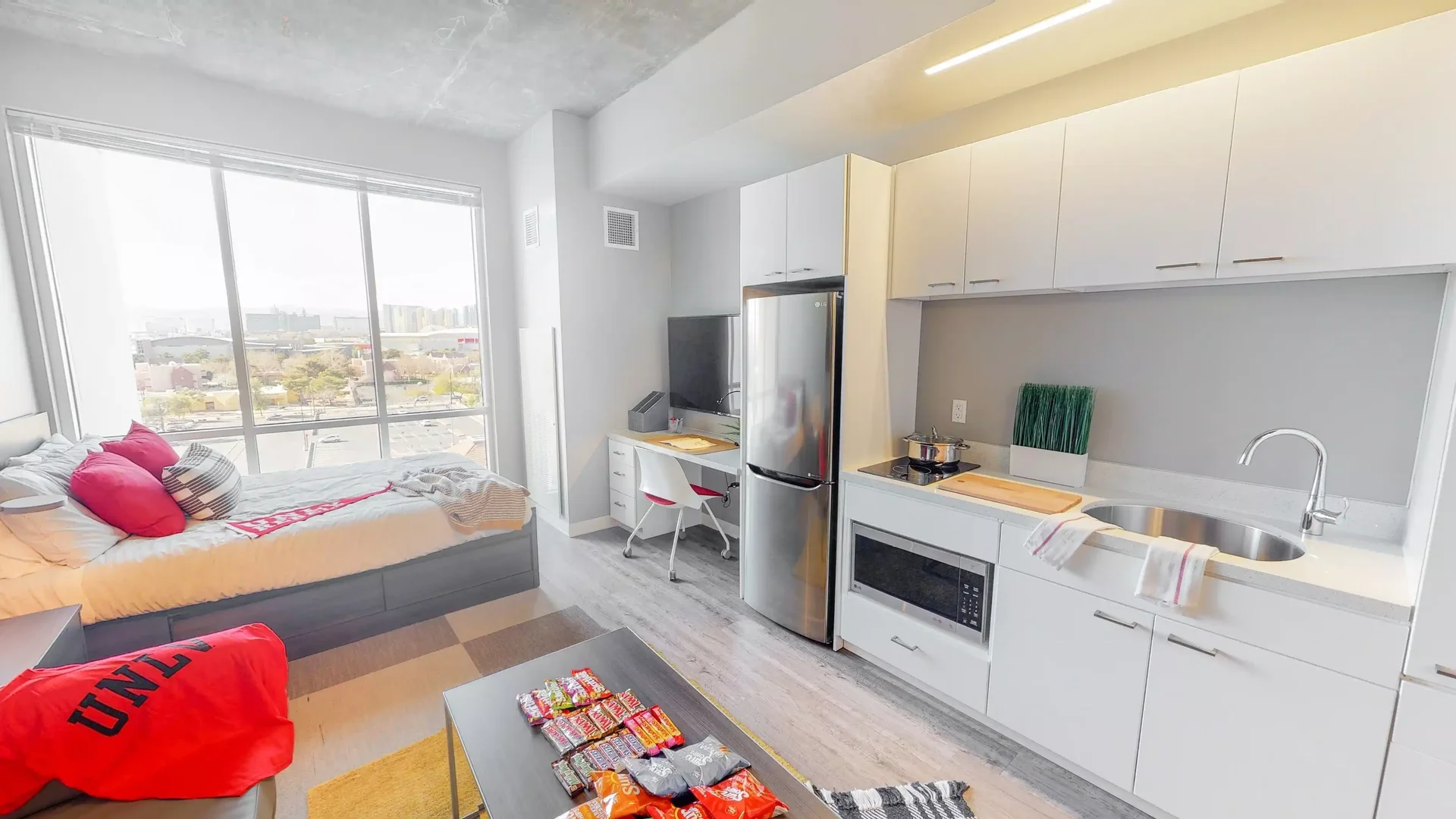 Convenient studio apartment for student living in 