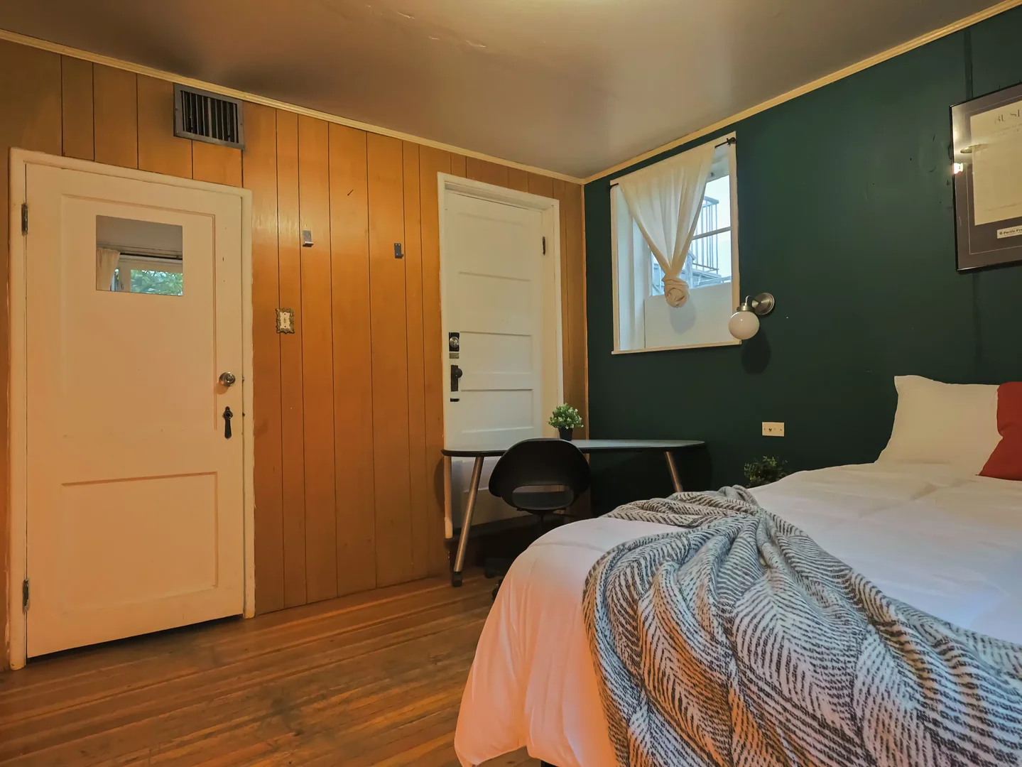 Preisgünstiges Studentenzimmer in günstiger Lage in