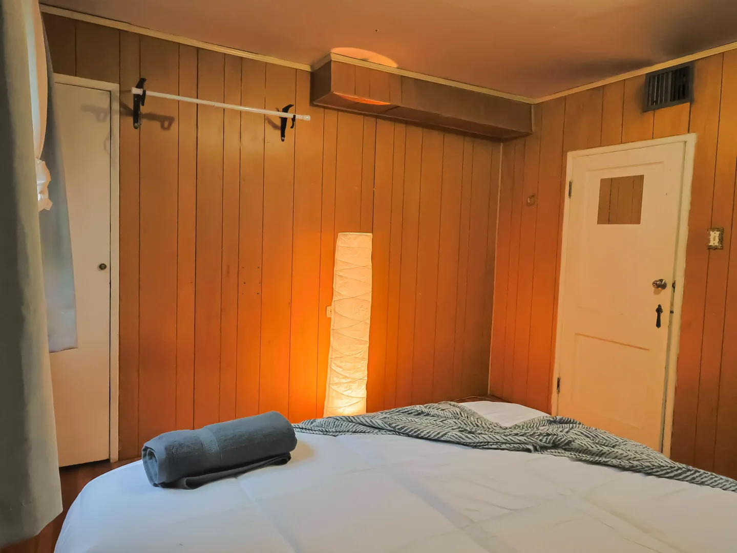 Zimmer in Studentenwohnung in zu vermieten, voll möbliert