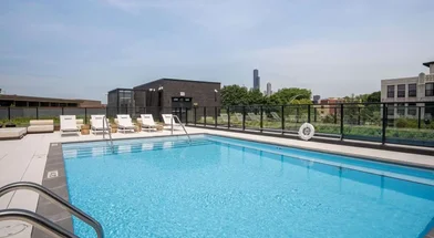 Estudio en South Blue Island Avenue, imagen 14 de 27