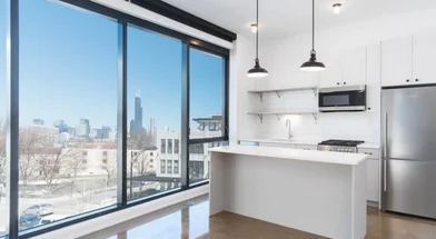Estudio en South Blue Island Avenue, imagen 6 de 27