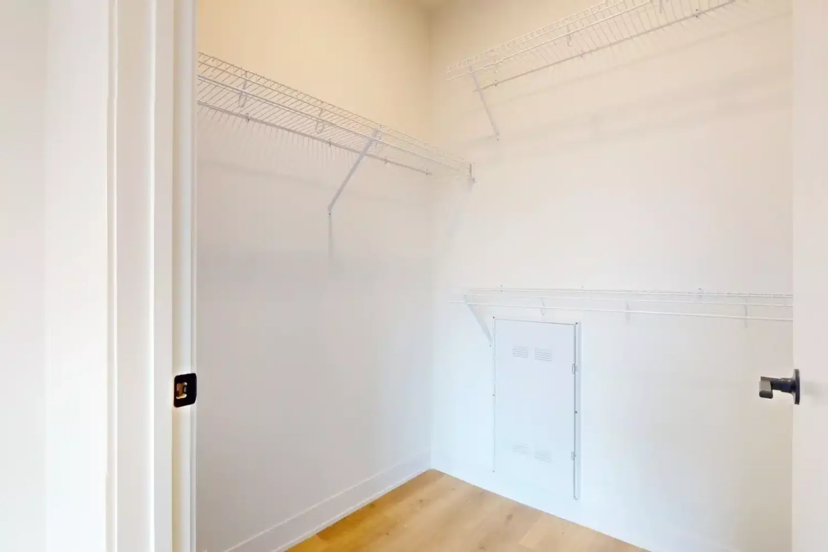 Comfortable and spacious student room in 