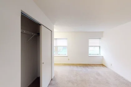 Studio in der East Armour Boulevard, bild 1 von 9