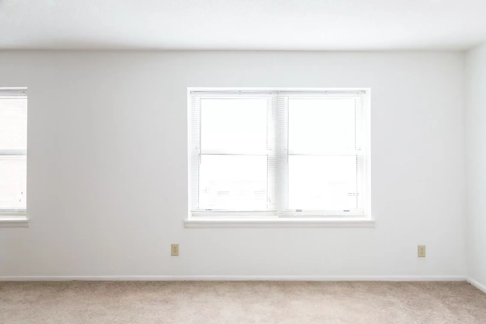 Functional student room perfect for studying in 