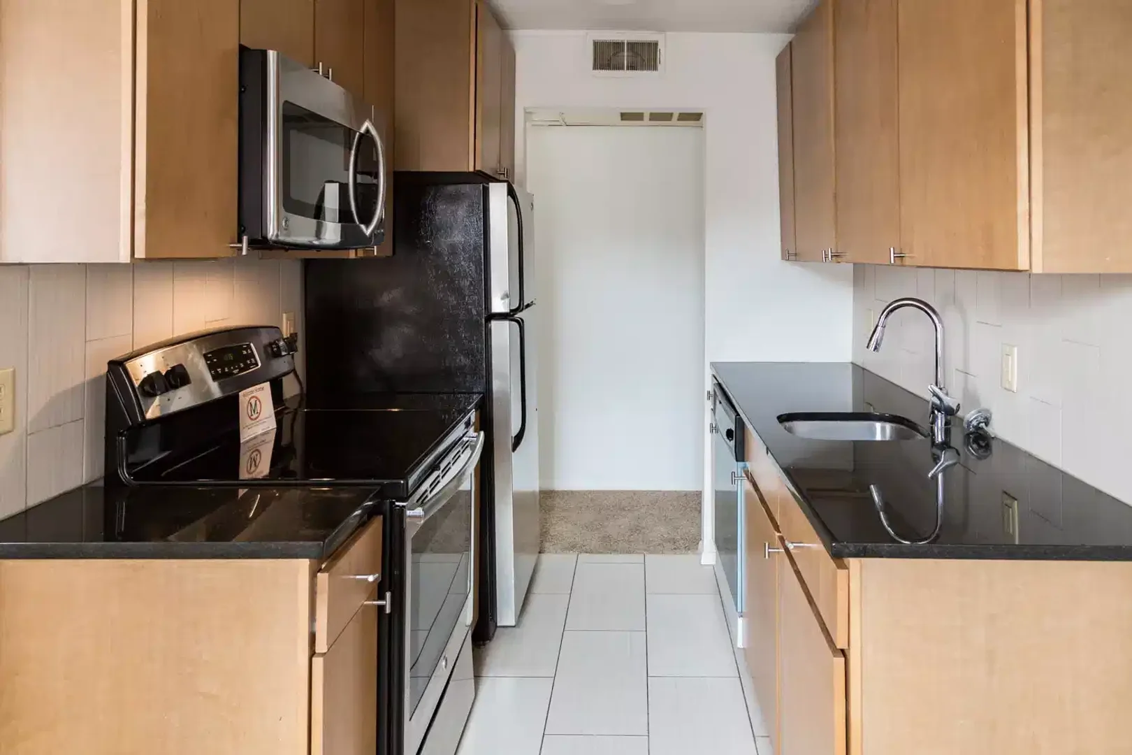 Affordable room for students with ample lighting in 