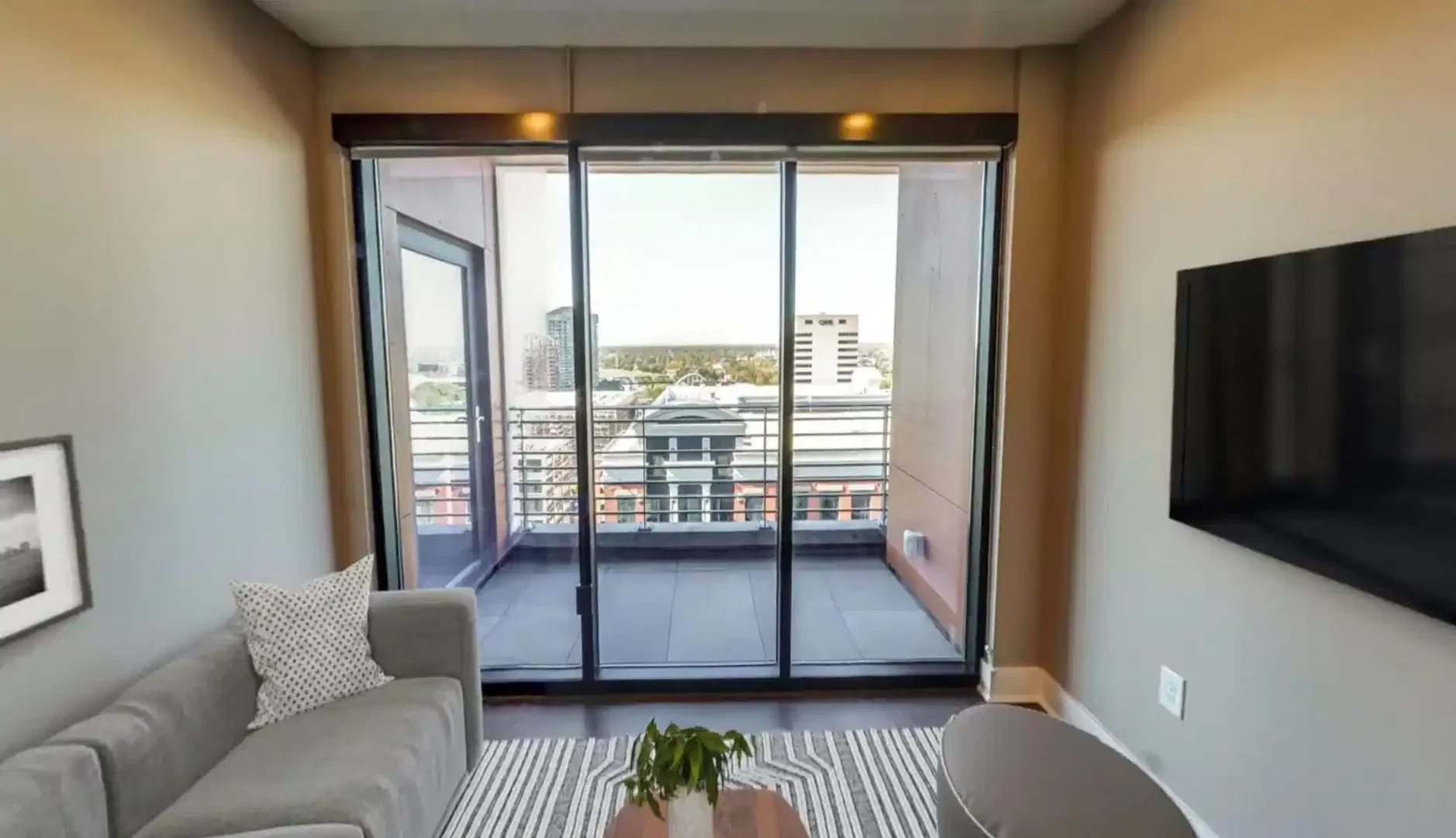 Comfortable and spacious student room in
