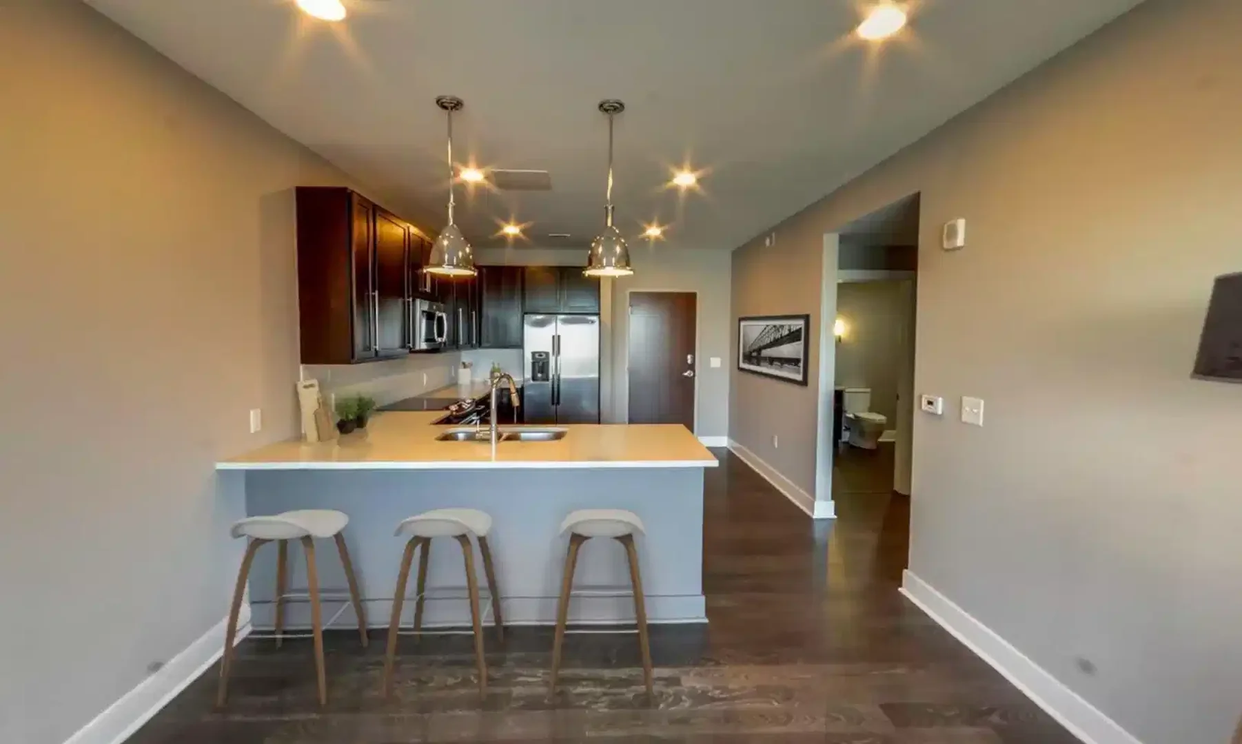 Economical student room with convenient location in