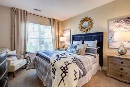 Stanza privata in West 3rd Avenue, immagine 1 di 10