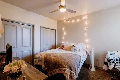 Stanza privata in West Plum Street, immagine 1 di 49
