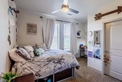 Stanza privata in West Plum Street, immagine 9 di 49