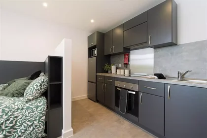 Studio in der 28-30 St. Peter's Street, bild 2 von 19