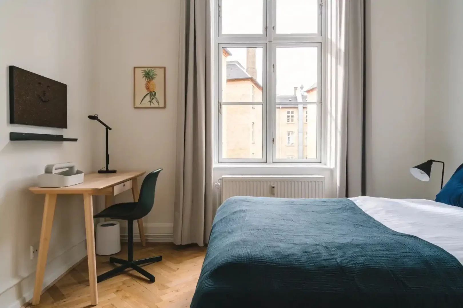 Chambre d'étudiant lumineuse et aérée avec accès facile à l'université dans 