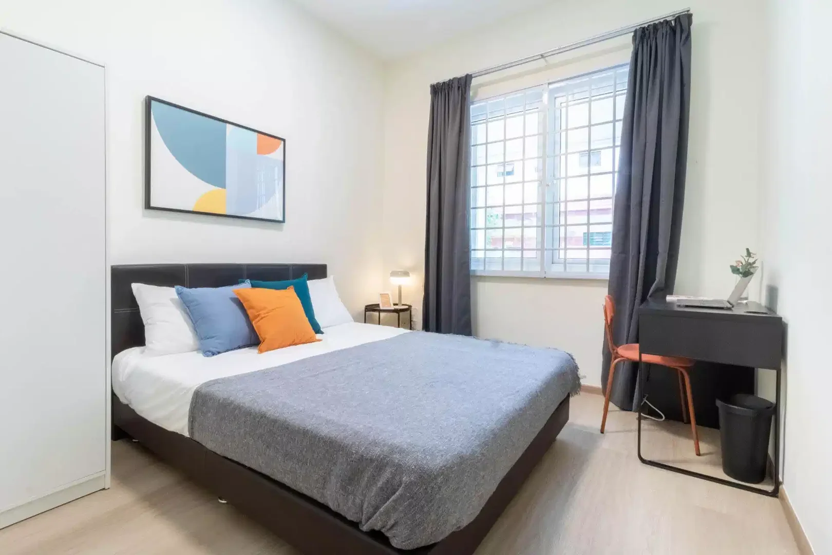 Habitación asequible para estudiantes con buena iluminación en 