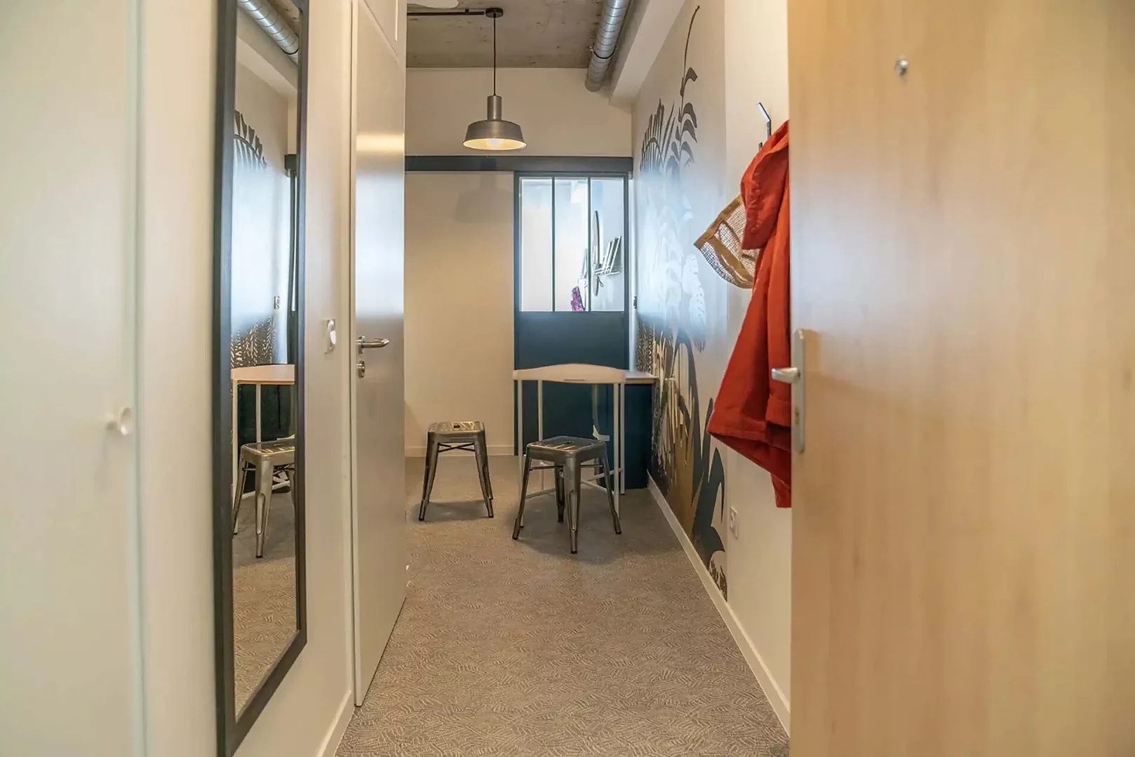 Zimmer in Studentenwohnung in  zu vermieten, voll möbliert