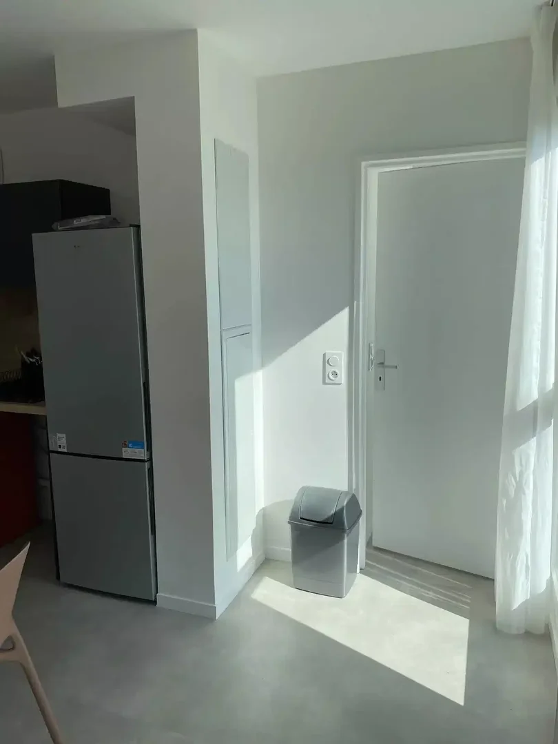 Economical student room with convenient location in 