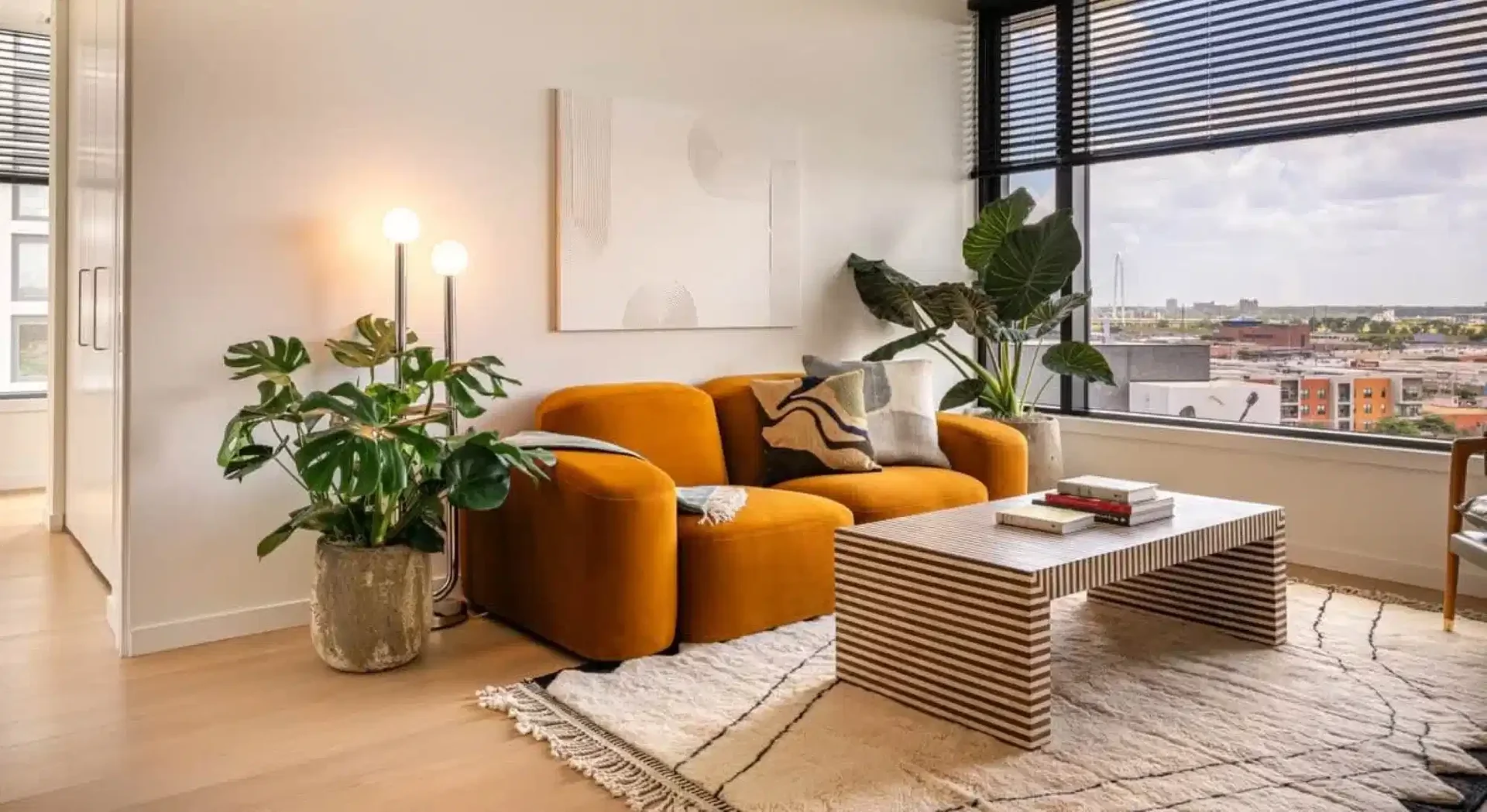 Comfortable and spacious student room in 