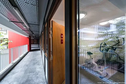 Studio at Rue Bechevelin, image 11 of 17
