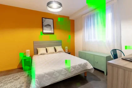 Private room at Rue Duguay Trouin, image 1 of 10