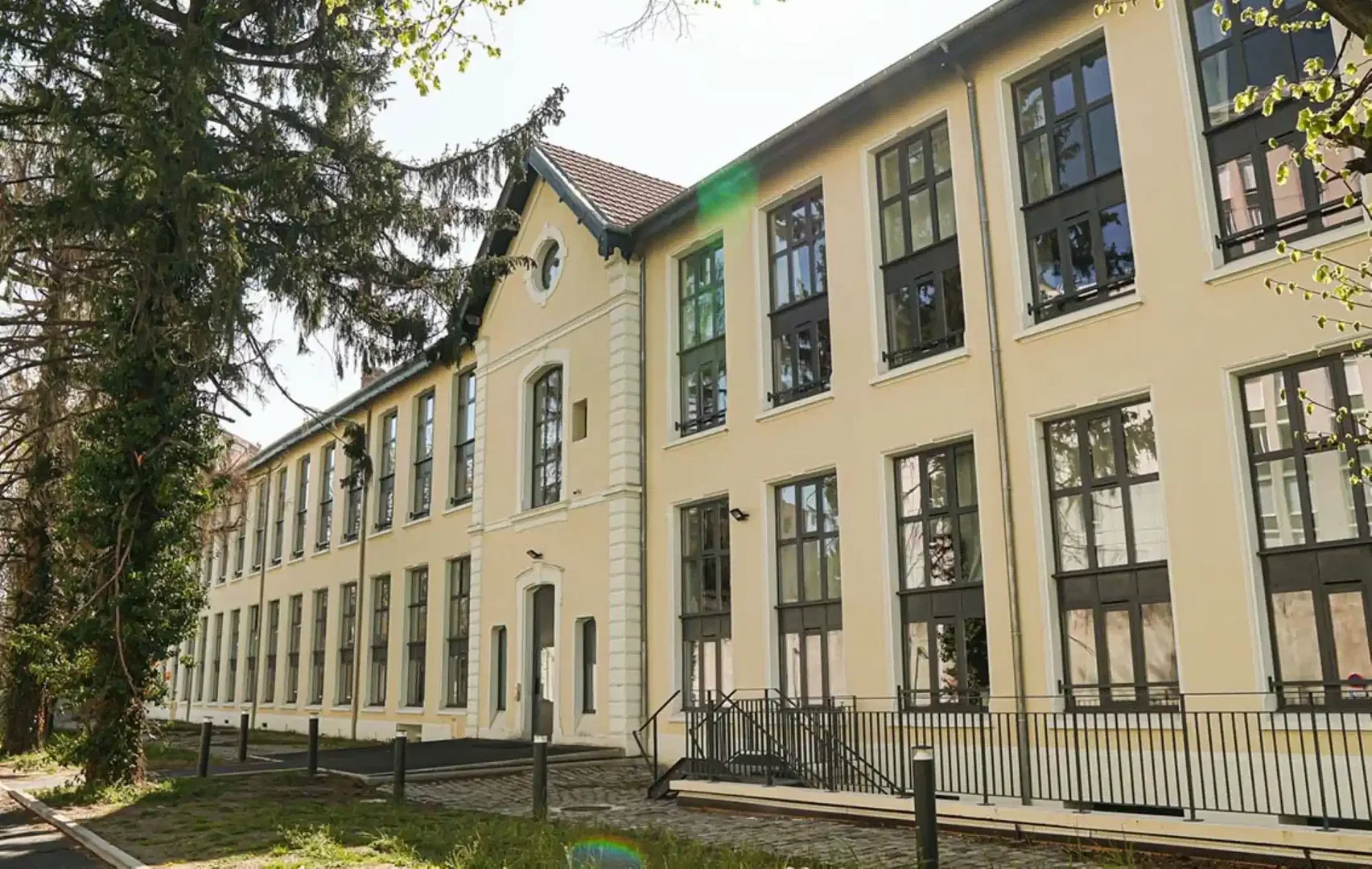 Ekonomiczny pokój studencki z dogodną lokalizacją w 