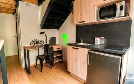 Studio à Rue de la Corre, image 2 de 17