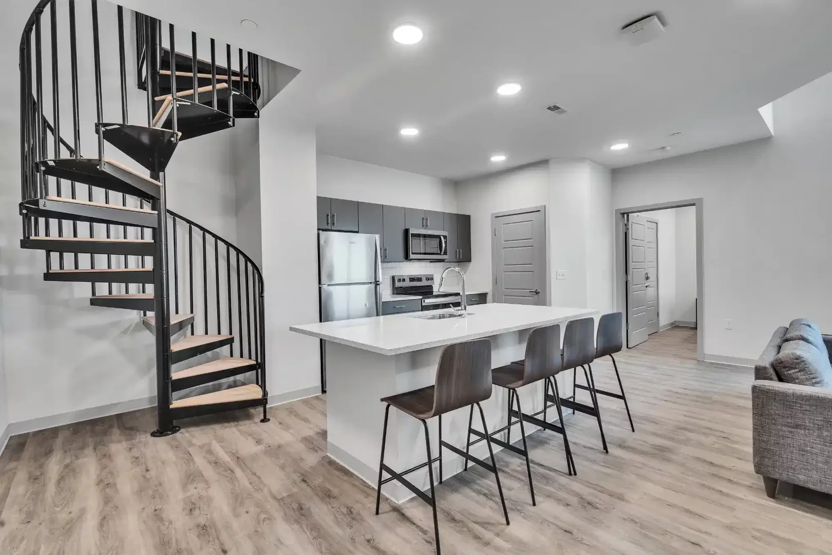Comfortable and spacious student room in 