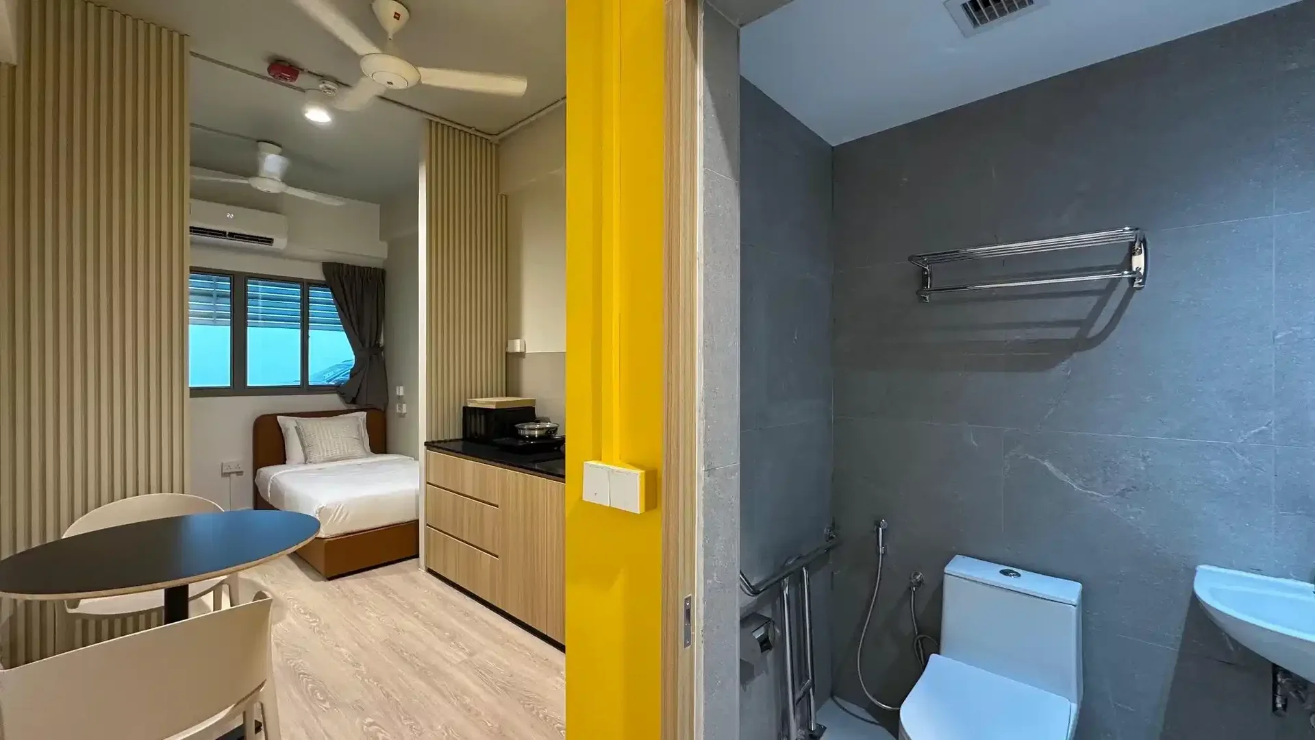 Cómodo estudio para vivir como estudiante en 