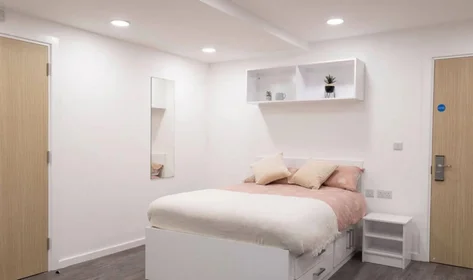 Privatzimmer in der Winnall Close, bild 10 von 39