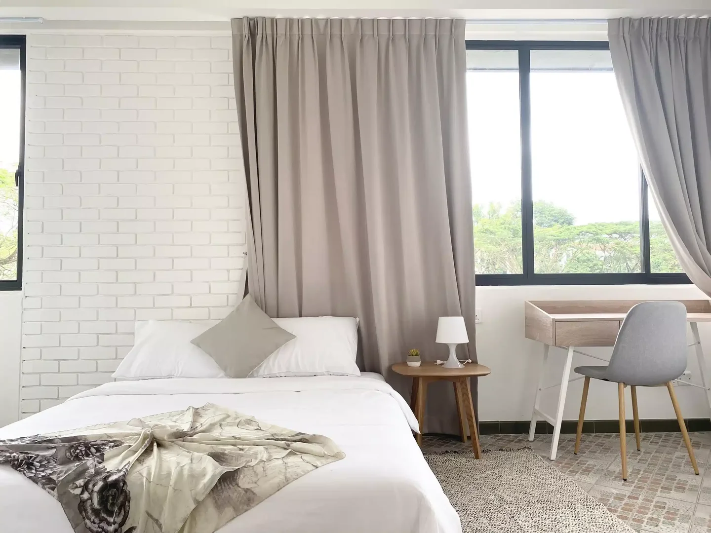 Habitación estudiantil amplia y cómoda en 