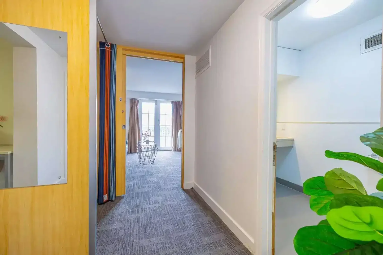 Funktionelles Studentenzimmer perfekt zum Studieren in 