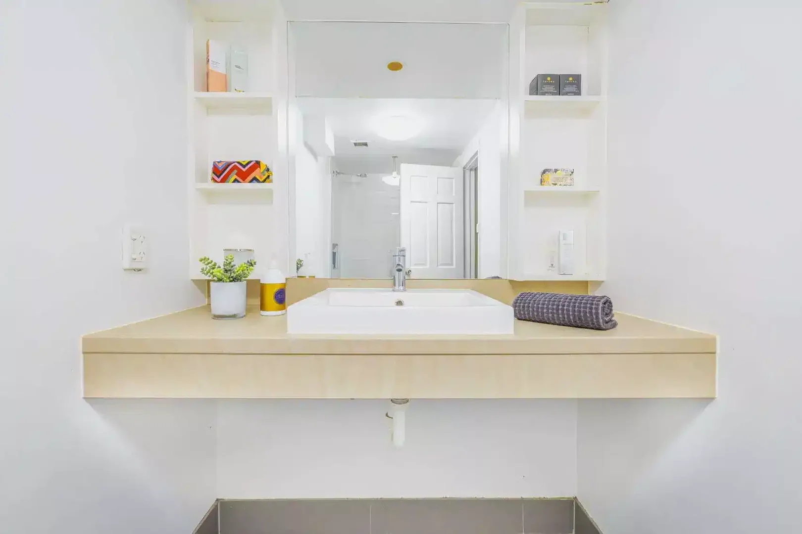 Habitación en apartamento estudiantil en alquiler en , completamente amueblado