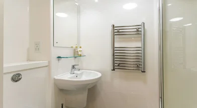 Kawalerka Newcastle Road, obraz 2 26