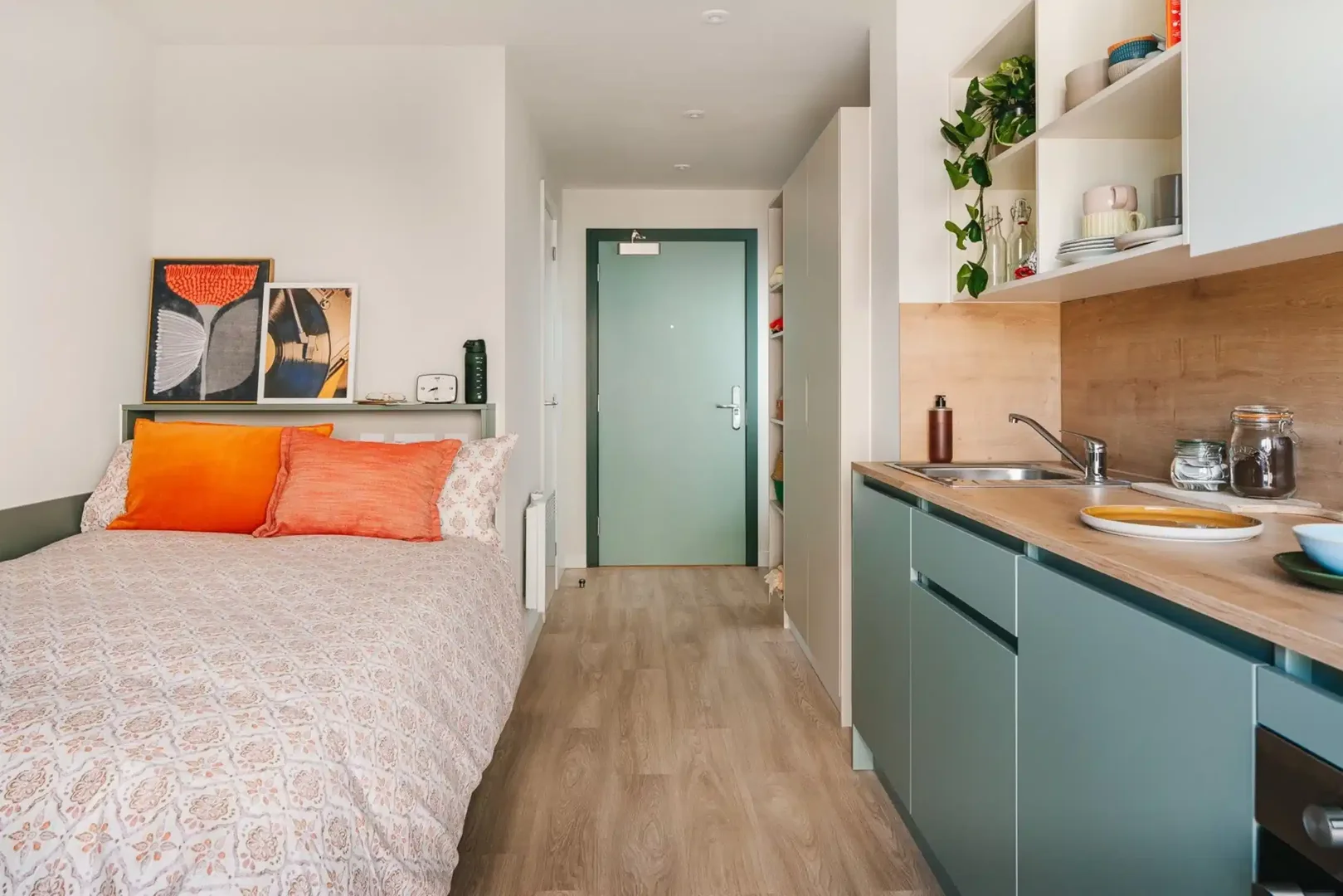 Affordable room for students with ample lighting in 