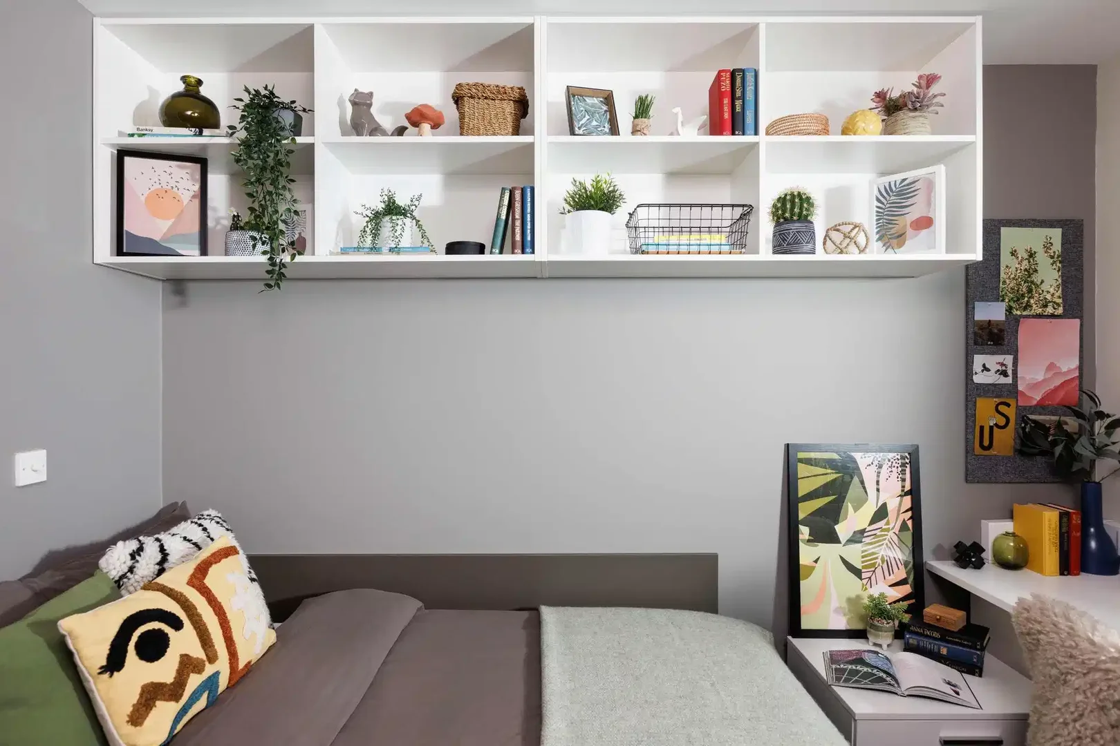 Quarto de estudante económico perto do campus em 