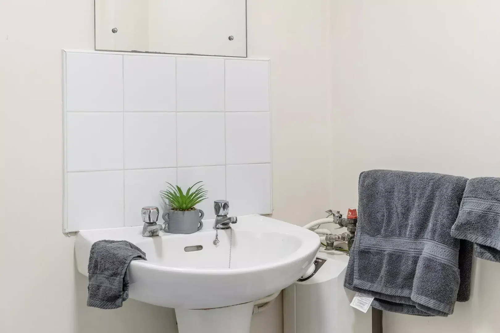 Habitación para estudiantes en  con área de estudio y facilidades compartidas