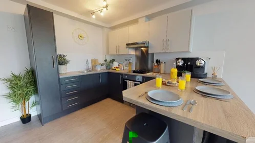 Private room at Hathersage Road, image 4 of 49