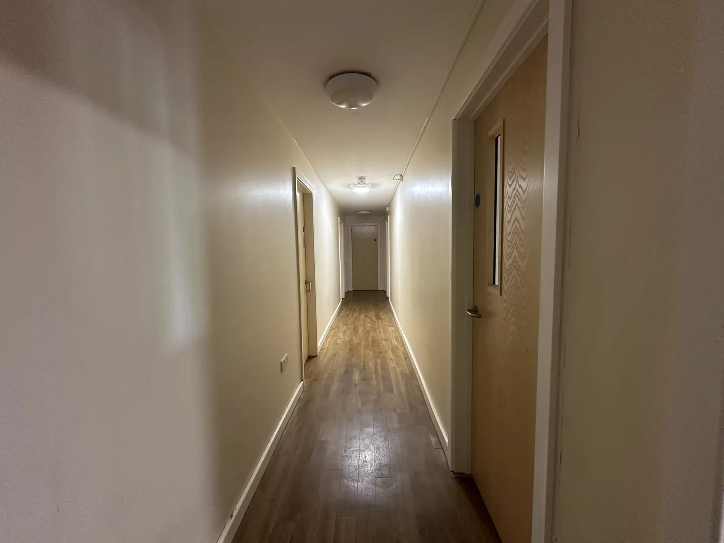 Habitación estudiantil económica cerca del campus en 