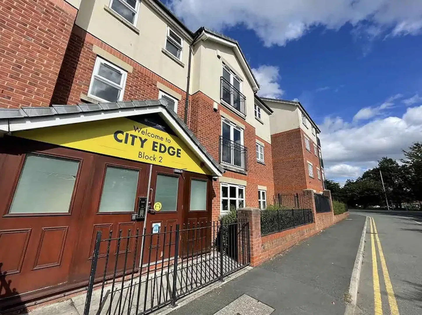 Student-friendly room in with modern amenities