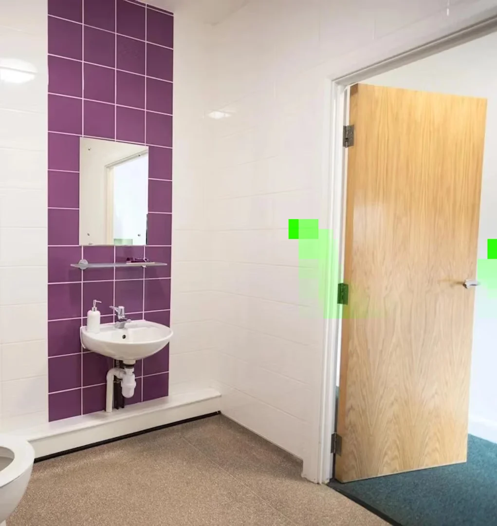 Comfortable and spacious student room in 