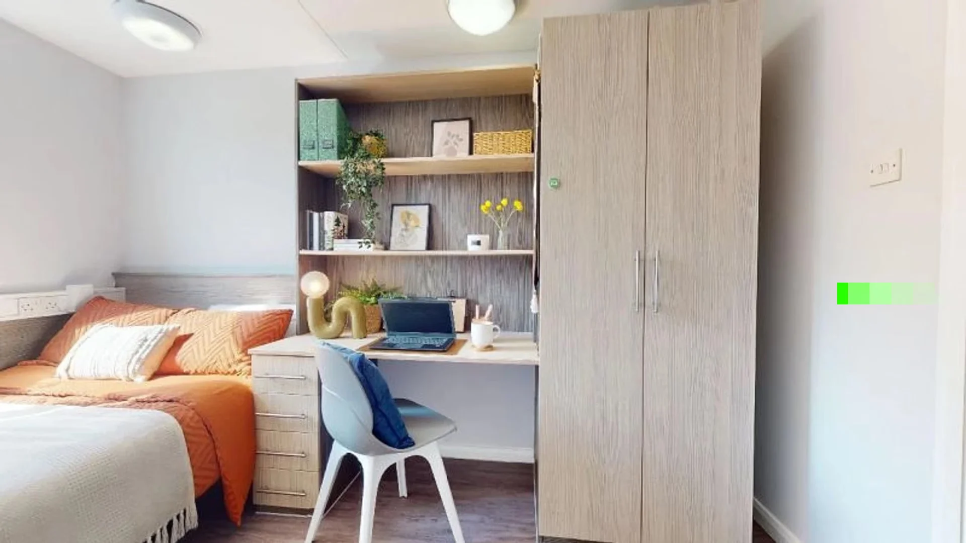 Chambre conviviale pour les étudiants dans  avec des équipements modernes