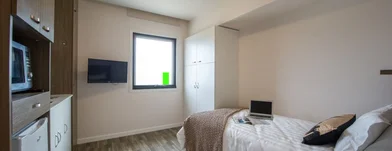 Studio at Dripstone Road, image 1 of 25