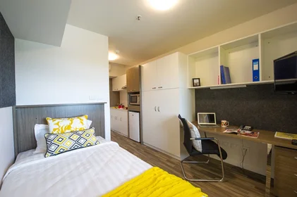Private room at Dripstone Road, image 3 of 22