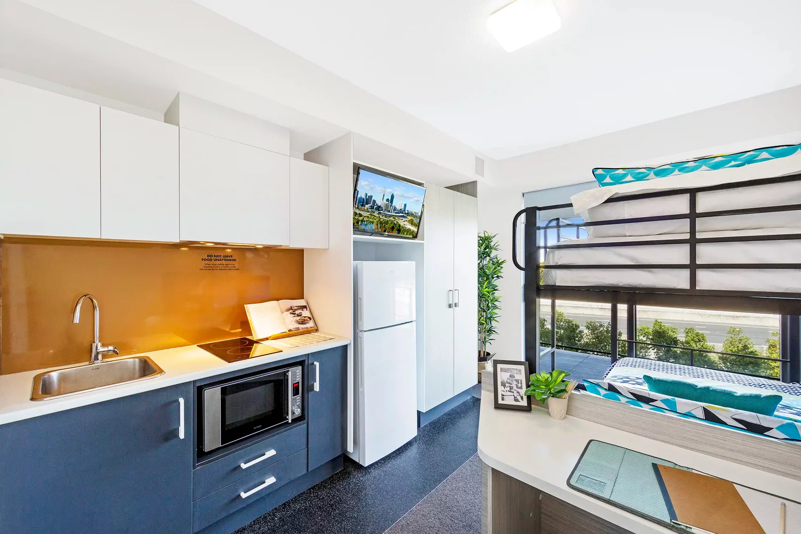 Student-friendly room in  with modern amenities