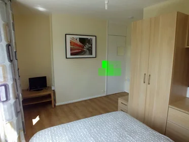 Quarto privado em Ferncliffe Road, imagem 11 de 23